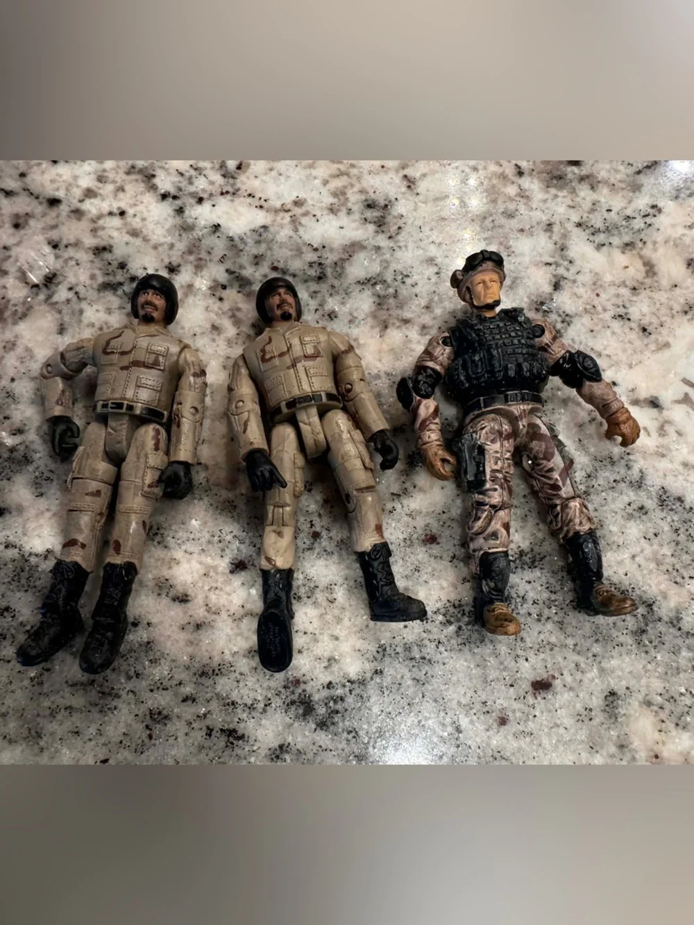 Vintage 3pc Chap Mei 1990 Peacekeepers